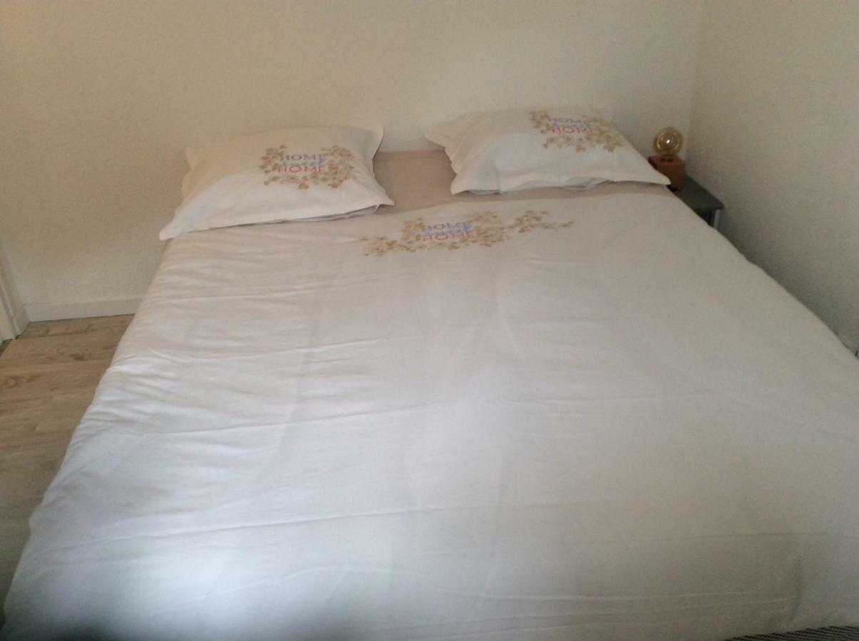Gites Et Chambres D'Hotes Les Roses The Отрив Екстериор снимка